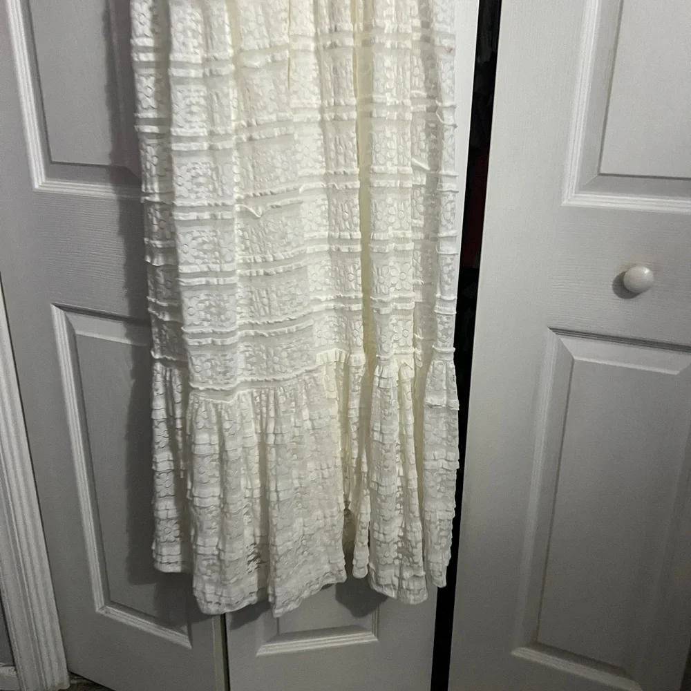 Gorgeous Elegant White Lace Maxi Dress - Picture 14 of 16